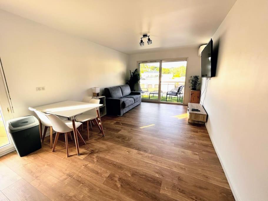 Superbe Studio Climatise Avec Terrasse Proche Mer กาญเนอ-ซูร์-แมร์ ภายนอก รูปภาพ
